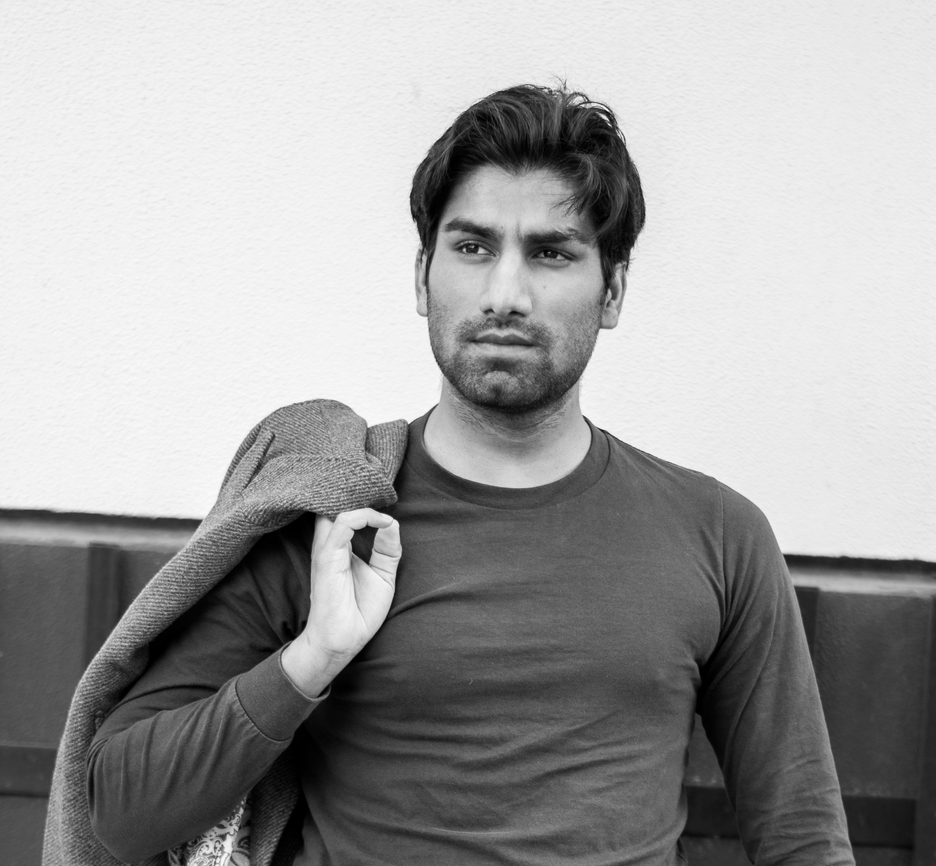 AE特效片头的层级结构与质感展示图